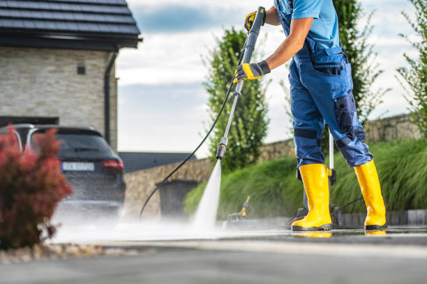Best Commercial Pressure Washing  in Castroville, TX